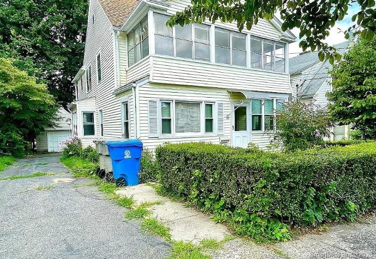 Bristol CT Bristol CT 2F