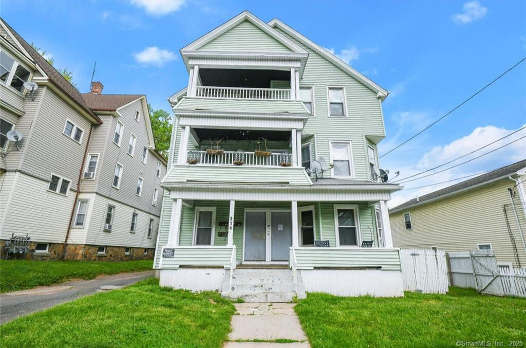 New Britain CT New Britain CT 3Fam